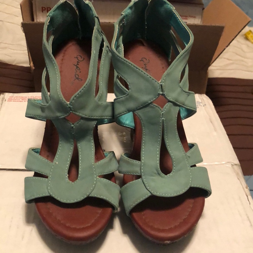 Qupid turquoise wedges